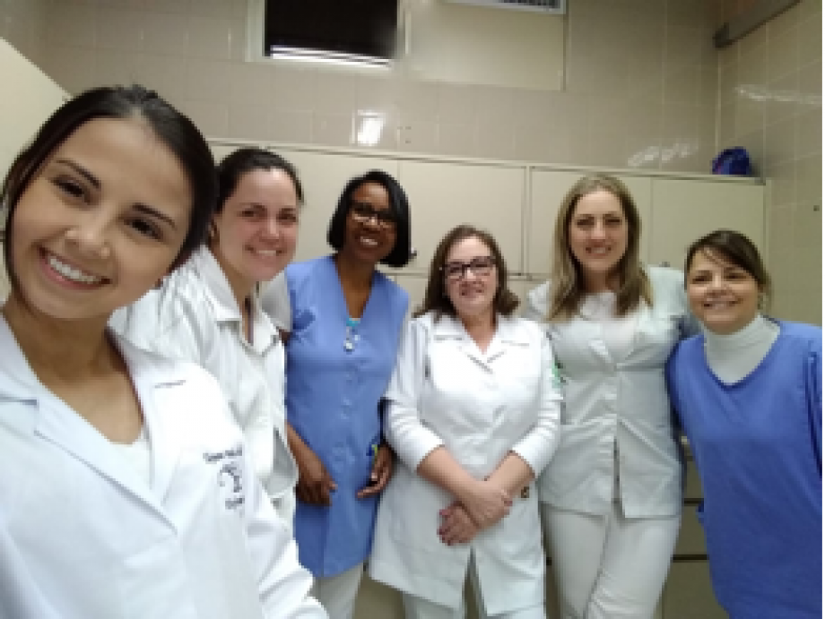 Acadêmicas da Enfermagem participam de estágio em hospital de Porto Alegre