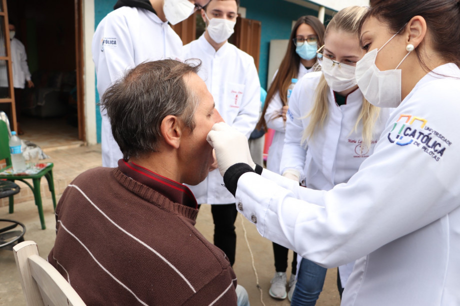 Curso de Odontologia da UCPel desenvolve atividades para alertar sobre o câncer de boca