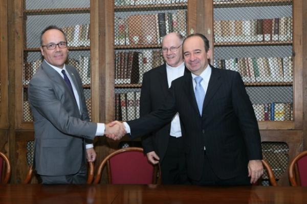 Acordo de cooperação internacional entre UCPel e Universidade de Milão é assinado na Itália