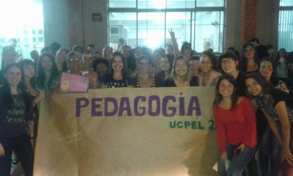 Curso de Pedagogia promove trote solidário sobre campanhas da UCPel