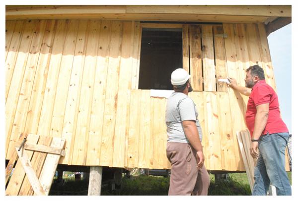 Curso de Arquitetura e Urbanismo desenvolve mobília para comunidade Kaingang