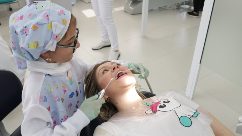 Crianças atendidas na Clínica Odontológica da UCPel viram dentistas por um dia