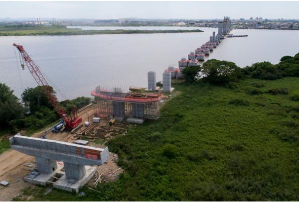 Acadêmicos da Engenharia Civil visitam construção da nova ponte do Guaíba